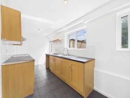 3 bedroom End of terrace house for sale in Monmouth Drive, Leicester, LE2