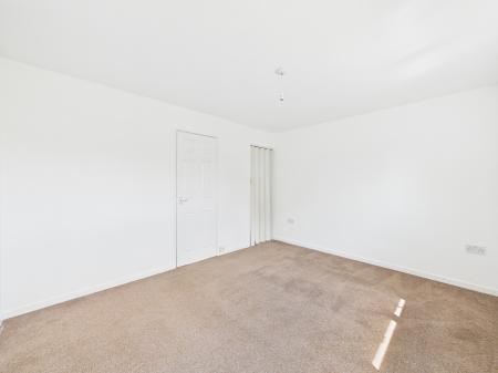 3 bedroom End of terrace house for sale in Monmouth Drive, Leicester, LE2
