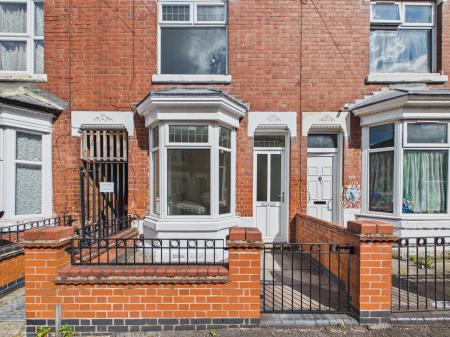 2 bedroom Terraced House for sale in Cranmer Street, Leicester, LE3