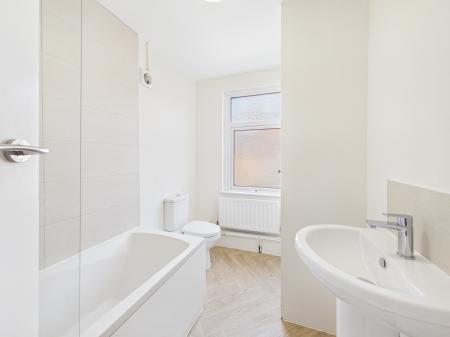 2 bedroom Terraced House for sale in Cranmer Street, Leicester, LE3