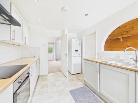 3 bedroom Terraced House for sale in Spendlow Gardens, Leicester, LE2