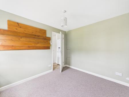 3 bedroom Terraced House for sale in Spendlow Gardens, Leicester, LE2