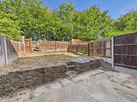 3 bedroom Terraced House to let in Burton Close, Oadby, LE2