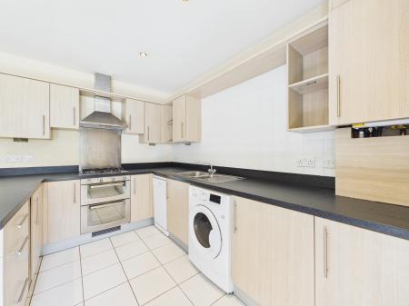 4 bedroom Terraced House for sale in Woodford Road, Leicester, LE2