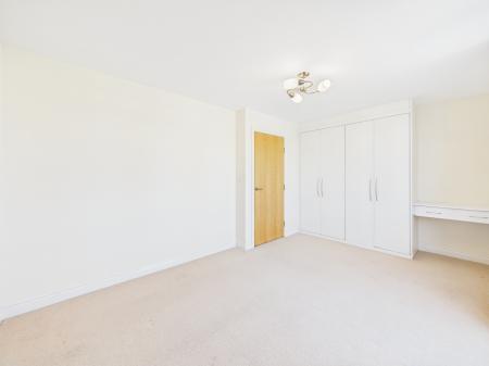 4 bedroom Terraced House for sale in Woodford Road, Leicester, LE2