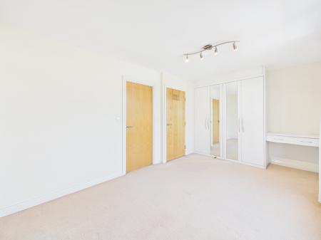 4 bedroom Terraced House for sale in Woodford Road, Leicester, LE2