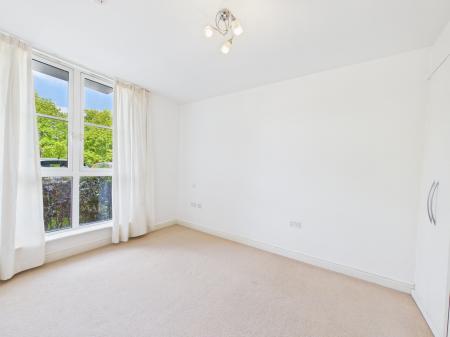 4 bedroom Terraced House for sale in Woodford Road, Leicester, LE2