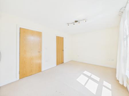 4 bedroom Terraced House for sale in Woodford Road, Leicester, LE2