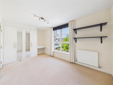 4 bedroom Terraced House for sale in Woodford Road, Leicester, LE2