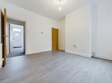 3 bedroom Terraced House to let in Clifford Street, South Wigston