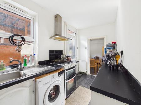 2 bedroom Semi-detached house for sale in Haddenham Road, Braunstone, LE3