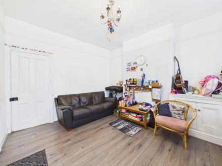 2 bedroom Semi-detached house for sale in Haddenham Road, Braunstone, LE3