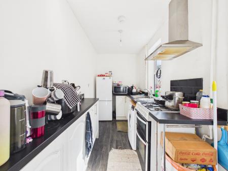 2 bedroom Semi-detached house for sale in Haddenham Road, Braunstone, LE3