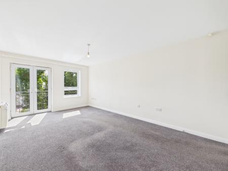 2 bedroom Flat to let in Coach House Court, Loughborough, LE11