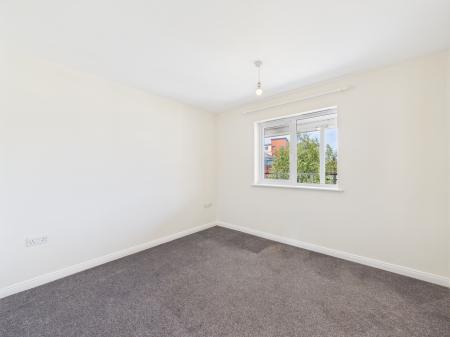 2 bedroom Flat to let in Coach House Court, Loughborough, LE11