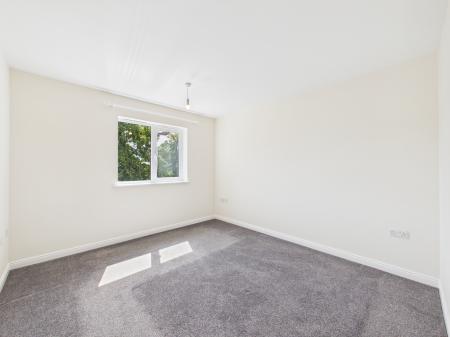 2 bedroom Flat to let in Coach House Court, Loughborough, LE11