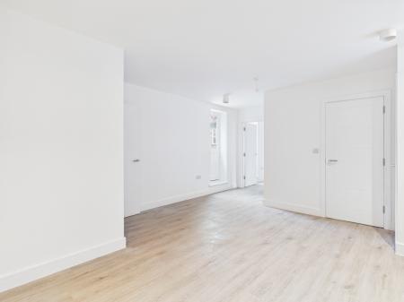 1 bedroom Flat to let in Pocklingtons Walk, Leicester, LE1