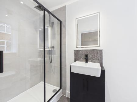 1 bedroom Flat to let in Pocklingtons Walk, Leicester, LE1