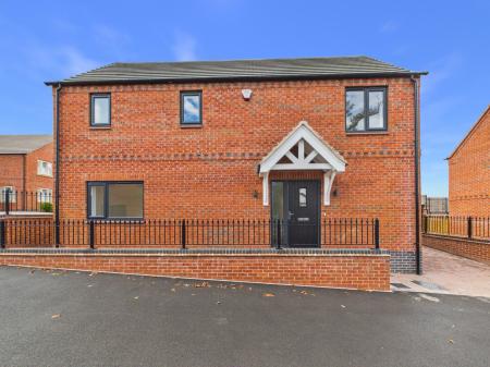 3 bedroom Detached house for sale in Kennelmore Road, Melton Mowbray, LE13