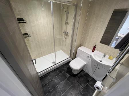 1 bedroom Flat to let in Millstone Lane, Leicester, LE1