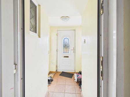 3 bedroom Flat for sale in Cort Crescent, Braunstone, LE3