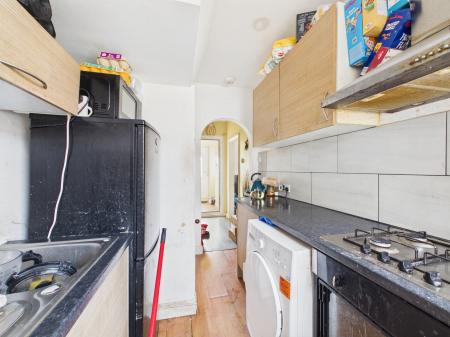 3 bedroom Flat for sale in Cort Crescent, Braunstone, LE3