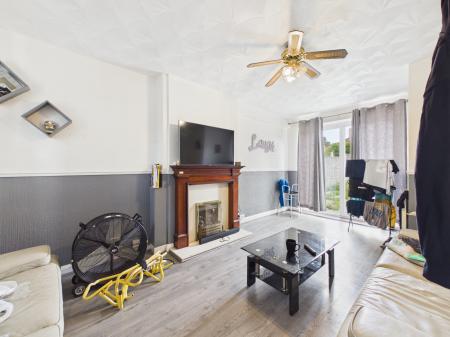 3 bedroom Flat for sale in Cort Crescent, Braunstone, LE3