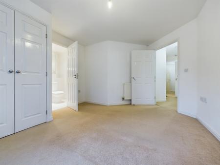 2 bedroom Flat to let in Honeywell Close, Leicester, LE2