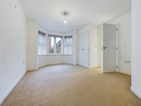 2 bedroom Flat to let in Honeywell Close, Leicester, LE2