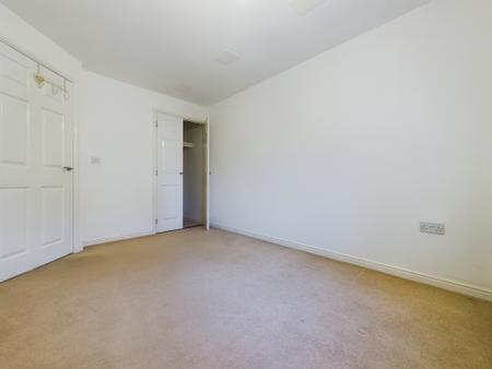 2 bedroom Flat to let in Honeywell Close, Leicester, LE2