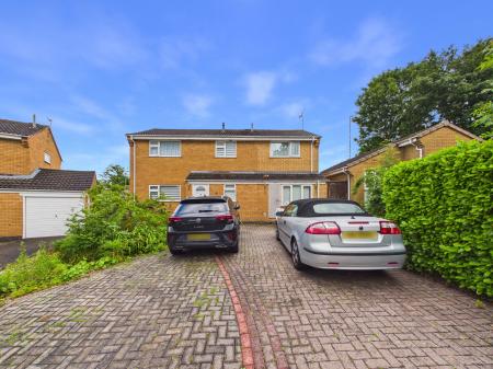 Tiverton Close, Oadby, LE2