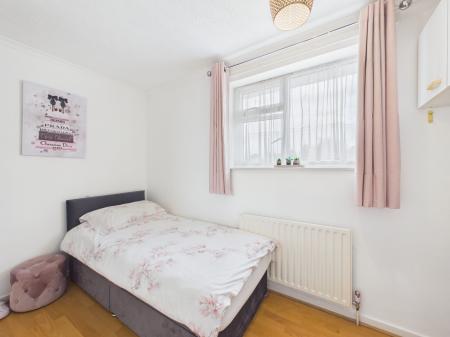 4 bedroom Detached house for sale in Tiverton Close, Oadby, LE2
