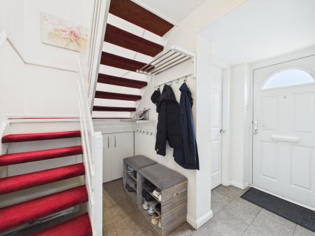 4 bedroom Detached house for sale in Tiverton Close, Oadby, LE2