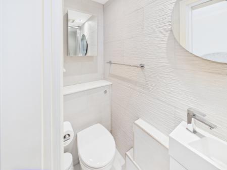 1 bedroom Flat to let in Sloane Avenue, SW3