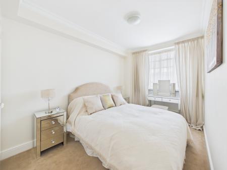 1 bedroom Flat to let in Sloane Avenue, SW3