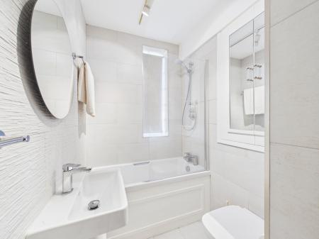 1 bedroom Flat to let in Sloane Avenue, SW3