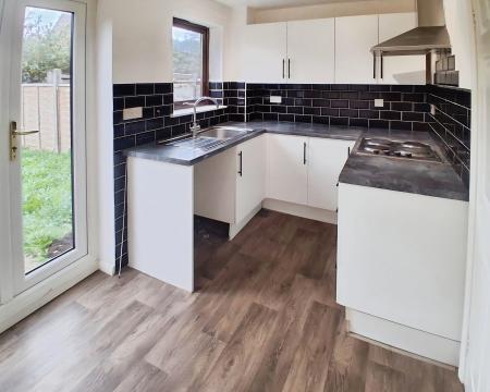 2 bedroom Terraced House for sale in Rudkin Drive, Sleaford, NG34