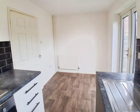 2 bedroom Terraced House for sale in Rudkin Drive, Sleaford, NG34