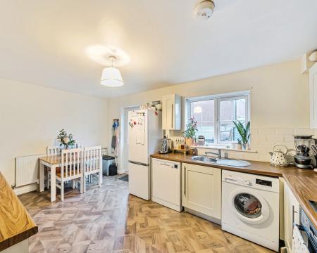 3 bedroom Terraced House for sale in Matlkin Road, Fenton, Lincoln, LN1