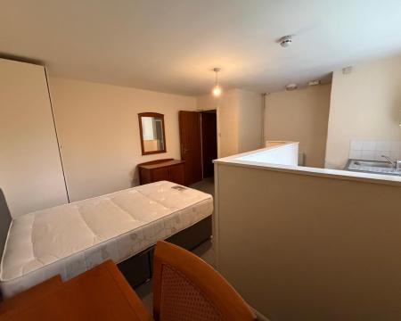1 bedroom Flat to let in Carholme Road, Lincoln, LN1