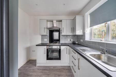 3 bedroom Semi-detached house for sale in Berkeley Drive, Lincoln, LN6