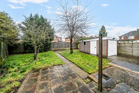 3 bedroom Semi-detached house for sale in Berkeley Drive, Lincoln, LN6