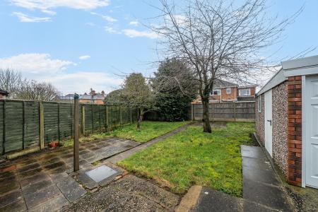 3 bedroom Semi-detached house for sale in Berkeley Drive, Lincoln, LN6