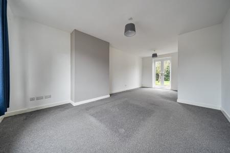 3 bedroom Semi-detached house for sale in Berkeley Drive, Lincoln, LN6