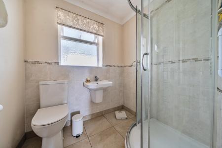 2 bedroom Bungalow for sale in Meadowlake Close, Lincoln, LN6