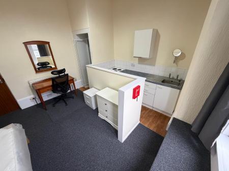 1 bedroom Flat to let in Carholme Road, Lincoln, LN1