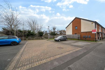 2 bedroom Semi-detached house for sale in Westbrooke Road, Lincoln, LN6