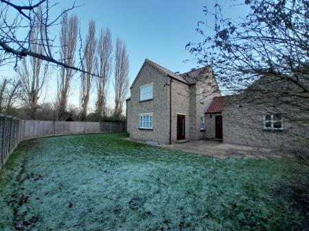 4 bedroom Detached house to let in Ryland Road, Dunholme, Lincoln, LN2