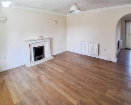 3 bedroom Semi-detached house to let in Abingdon Close, Lincoln, Lincoln, LN6