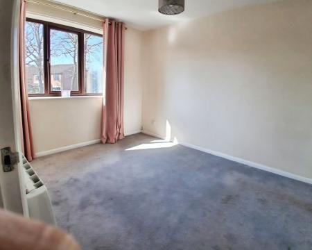 3 bedroom Semi-detached house to let in Abingdon Close, Lincoln, Lincoln, LN6